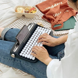 策展 屬性-actto-復古打字機無線藍牙鍵盤